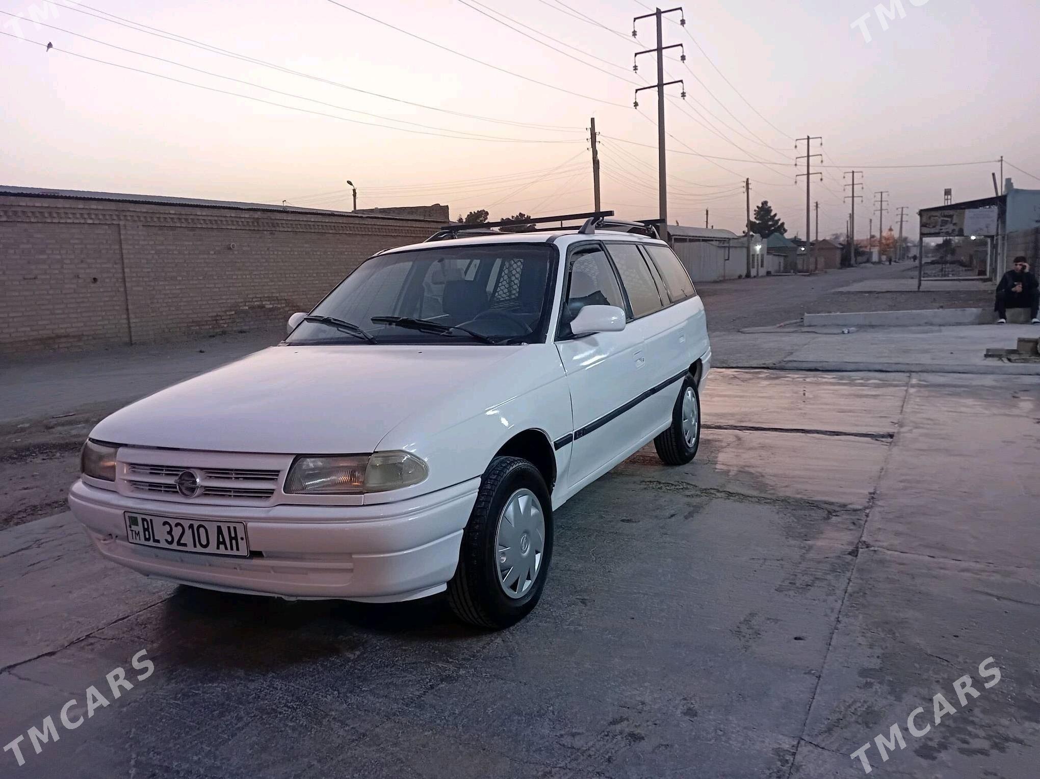 Opel Astra 1995 - 42 000 TMT - Бахарден - img 7