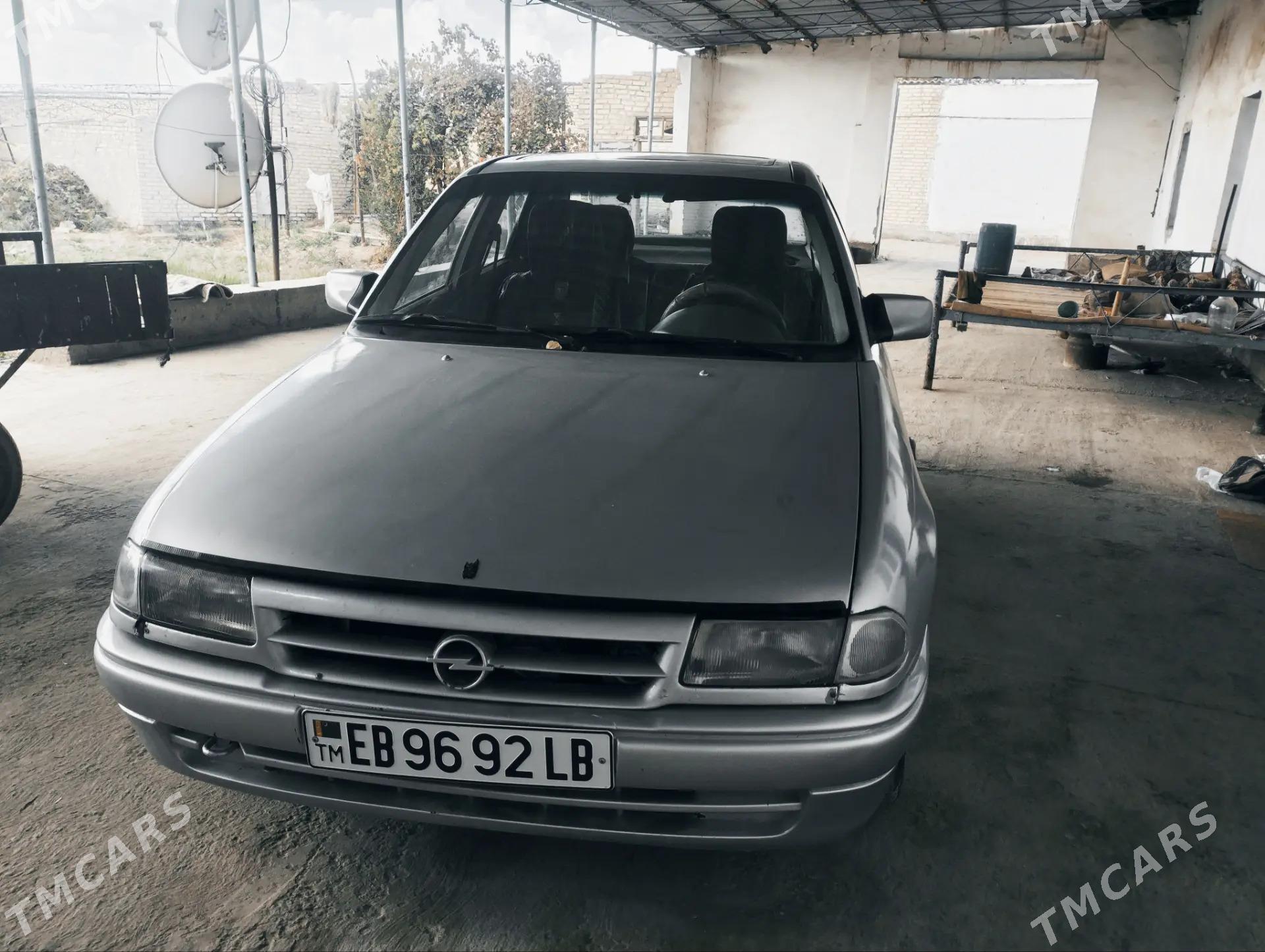 Opel Astra 1992 - 40 000 TMT - Дянев - img 5