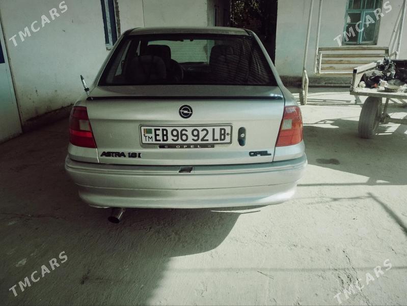 Opel Astra 1992 - 40 000 TMT - Дянев - img 1