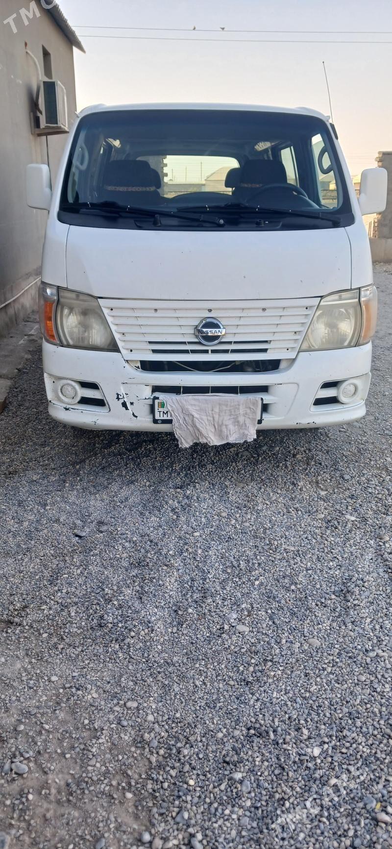 Nissan Urvan 2010 - 150 000 TMT - Kaka - img 1