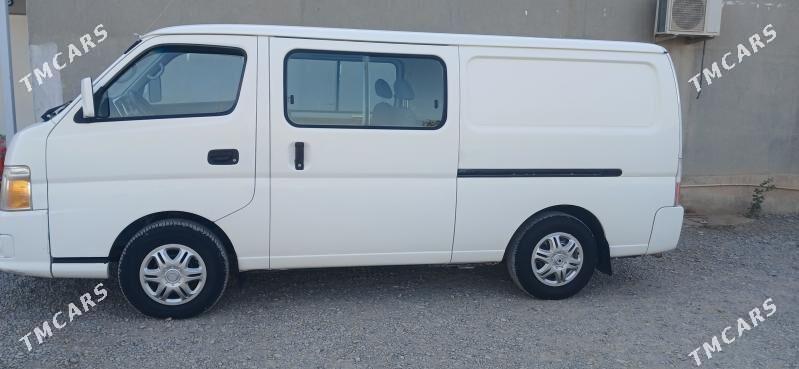 Nissan Urvan 2010 - 150 000 TMT - Kaka - img 2