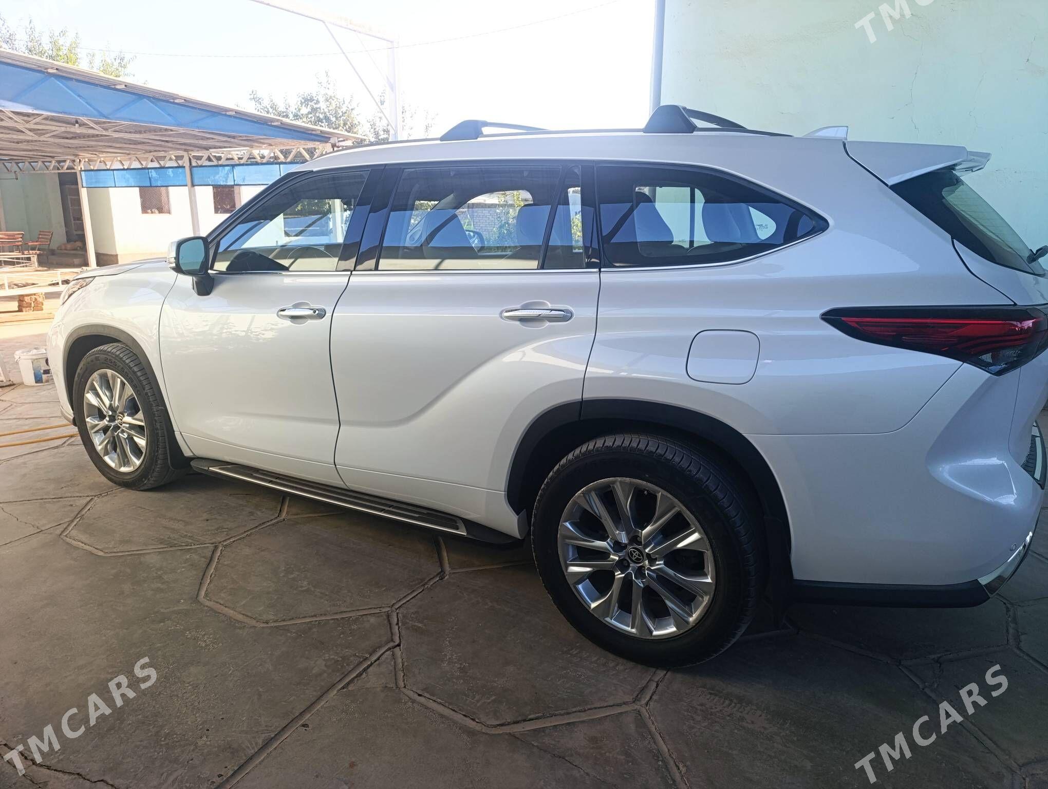 Toyota Highlander 2021 - 580 000 TMT - Теджен - img 1