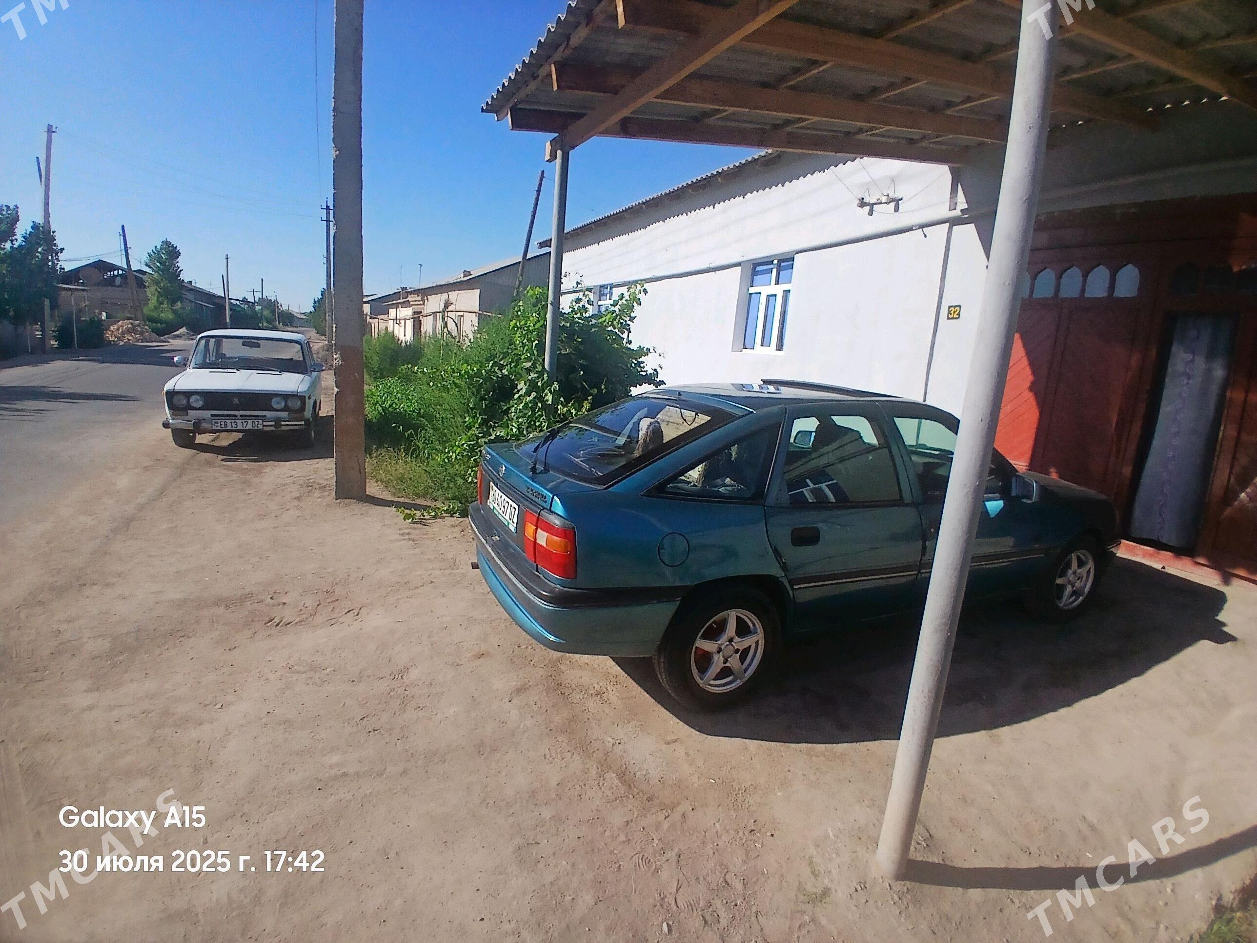 Opel Vectra 1993 - 40 000 TMT - Губадаг - img 1