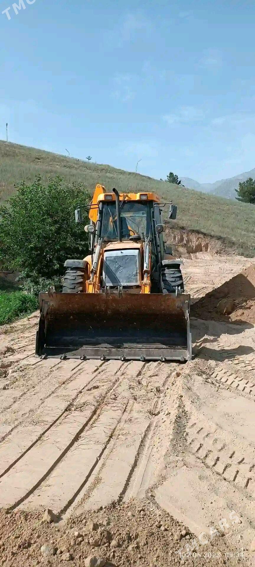 JCB 4CX ECO 2010 - 380 000 TMT - Bekrewe - img 3