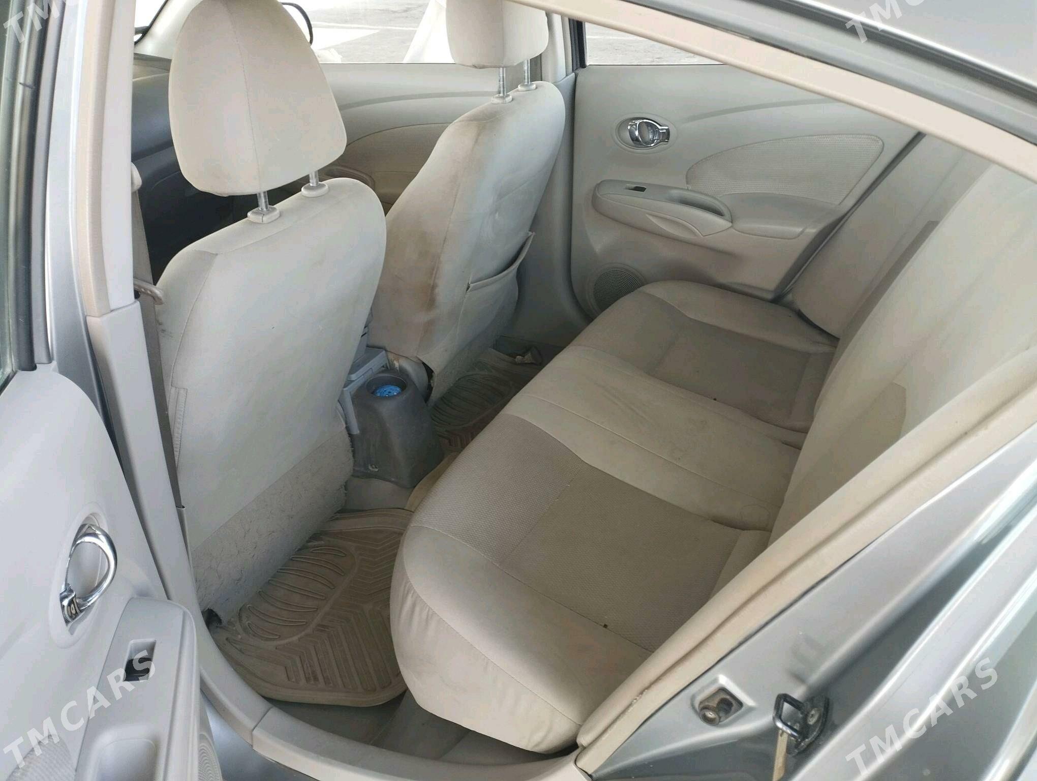 Nissan Versa 2012 - 100 000 TMT - Türkmenabat - img 6