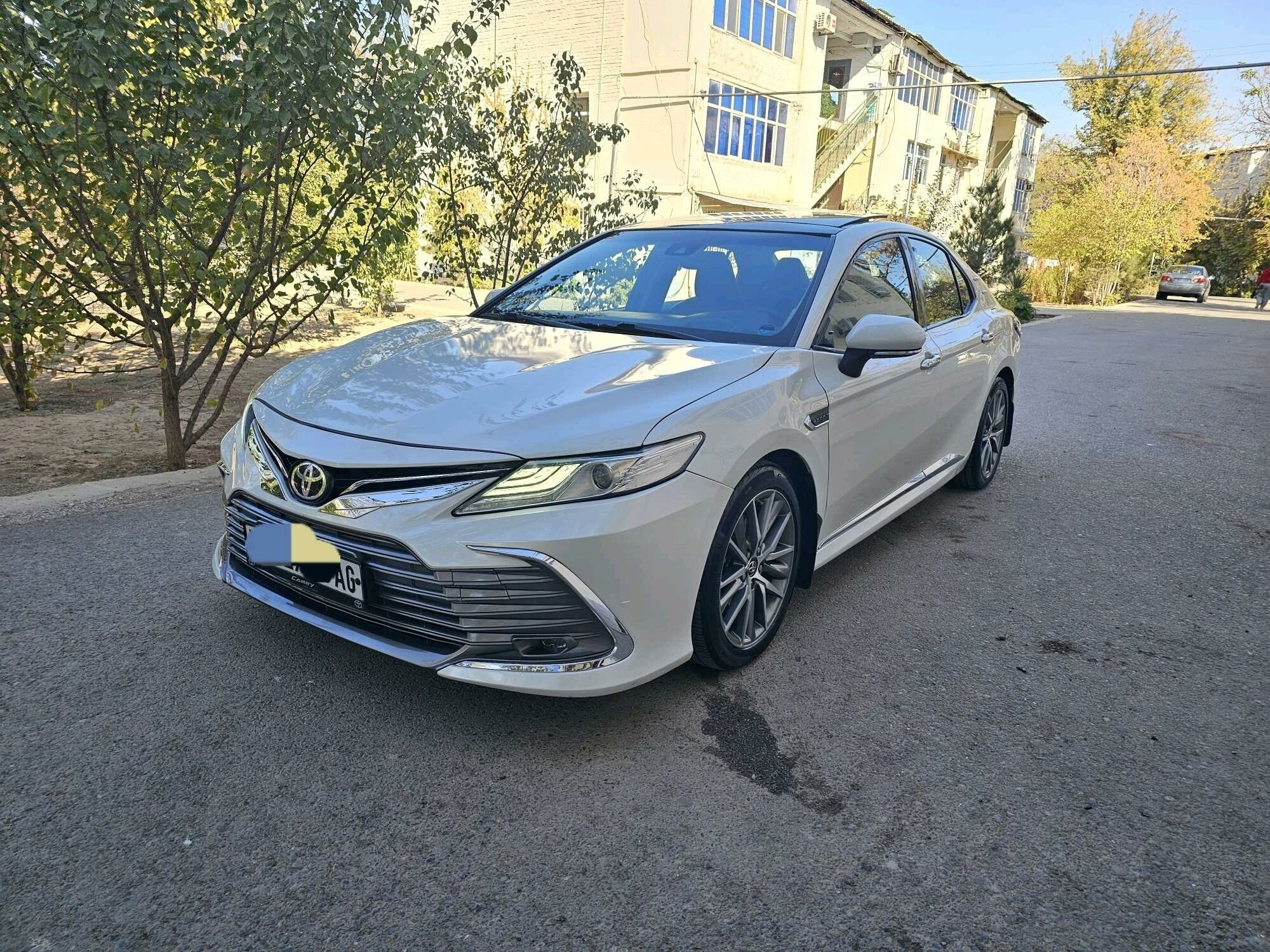 Toyota Camry 2017 - 328 000 TMT - 6 мкр - img 2