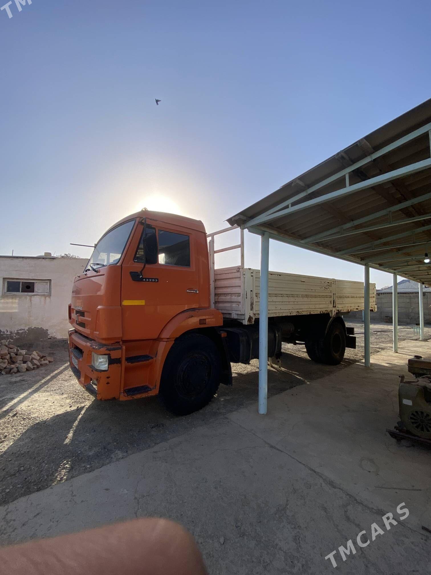 Kamaz 4310 2011 - 250 000 TMT - Bäherden - img 1