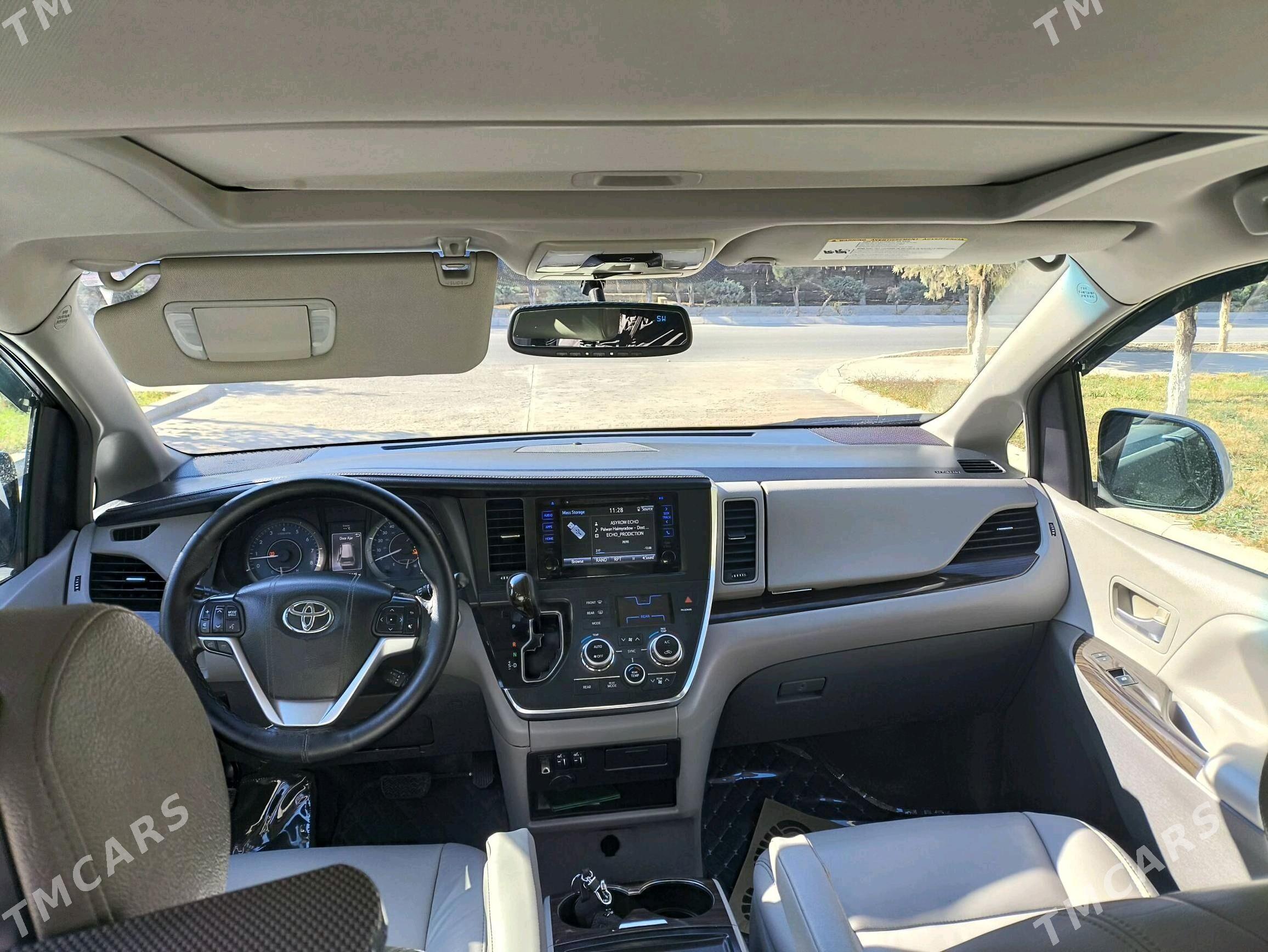 Toyota Sienna 2014 - 360 000 TMT - Бузмеин - img 1