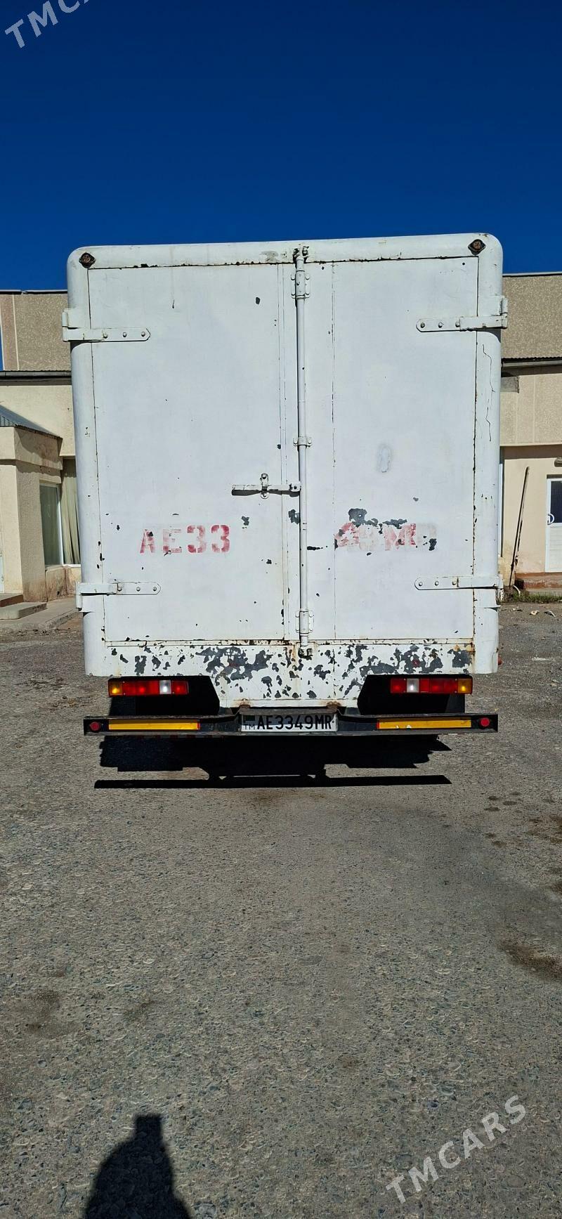 Nissan Canter 2003 - 240 000 TMT - Мары - img 3