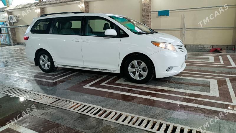 Toyota Sienna 2017 - 355 000 TMT - Aşgabat - img 5