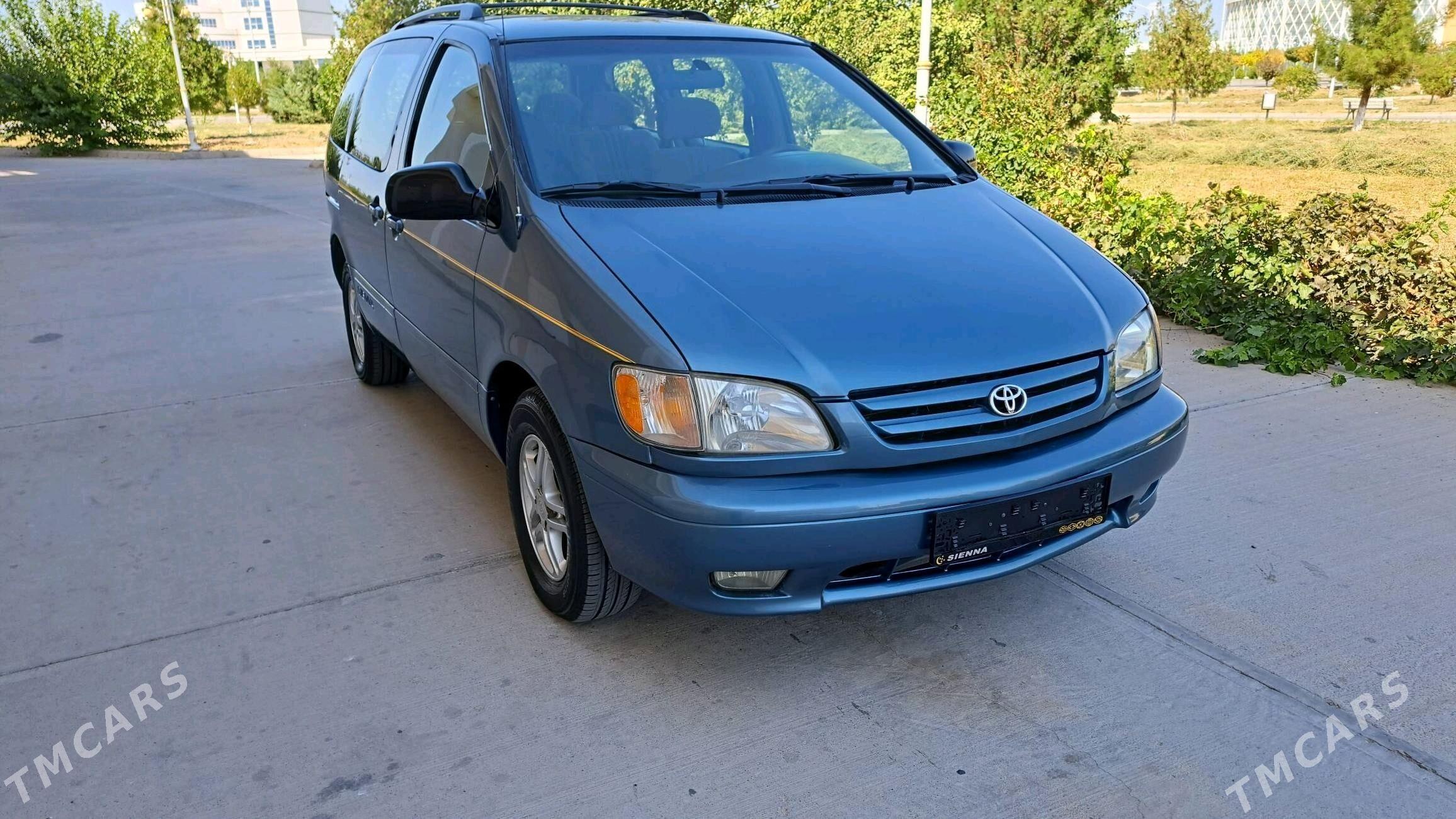 Toyota Sienna 2002 - 190 000 TMT - Туркменабат - img 1