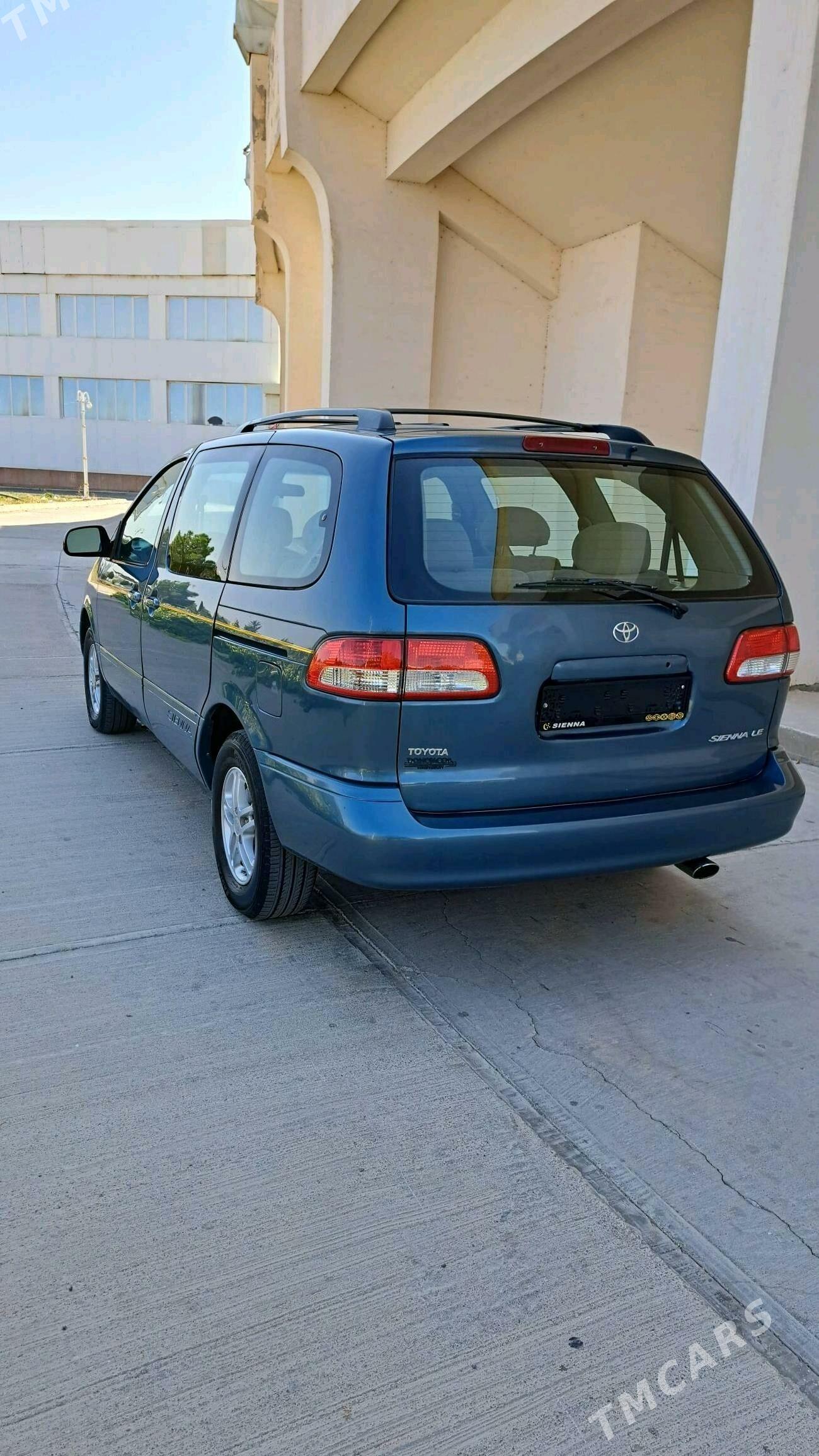 Toyota Sienna 2002 - 190 000 TMT - Туркменабат - img 3