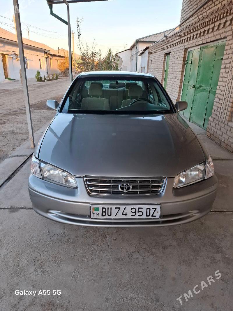 Toyota Camry 2001 - 129 000 TMT - Шабатский этрап - img 1