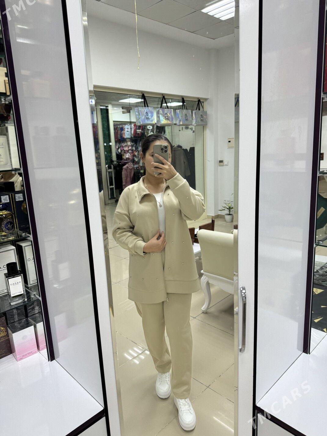 Sportiwnyy kastyum - 1 мкр - img 2