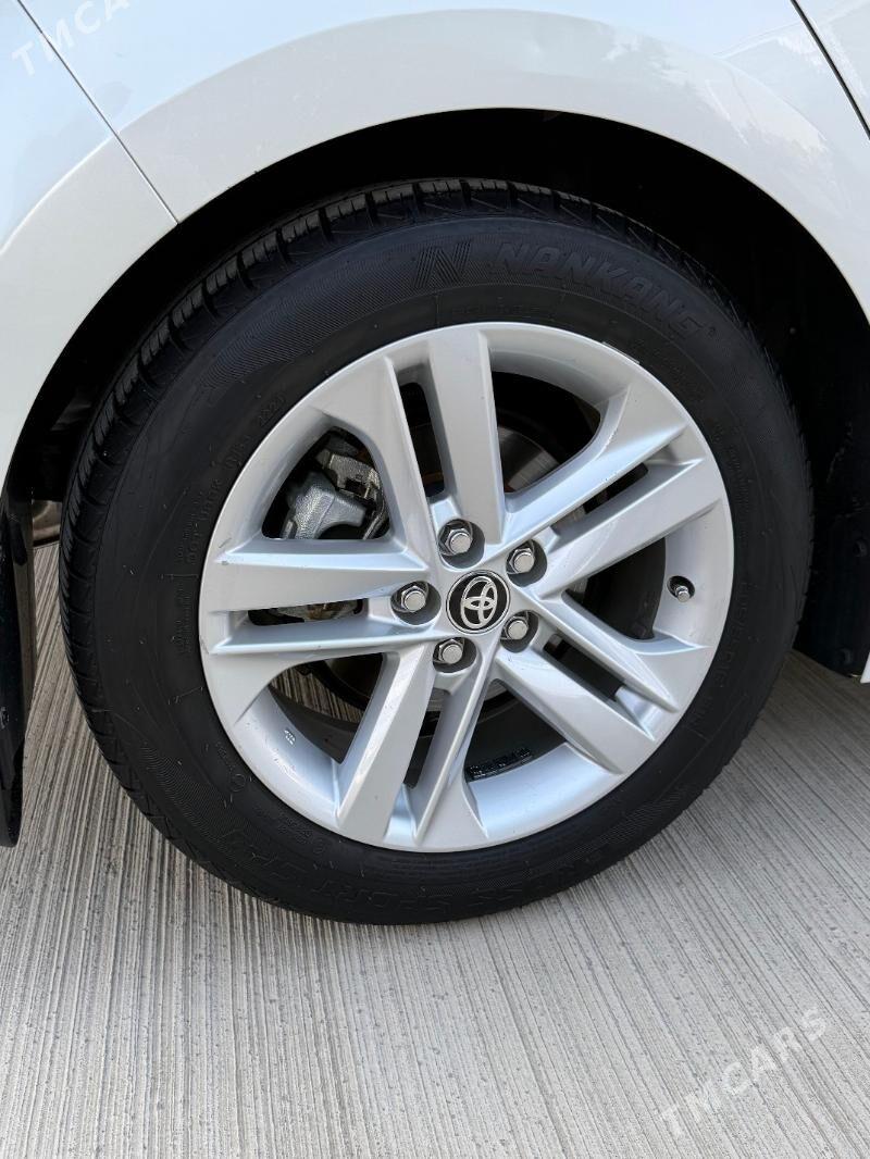 Toyota Corolla 2019 - 210 000 TMT - Ашхабад - img 8