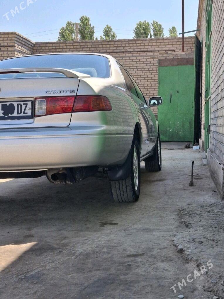 Toyota Camry 2000 - 165 000 TMT - Кёнеургенч - img 2
