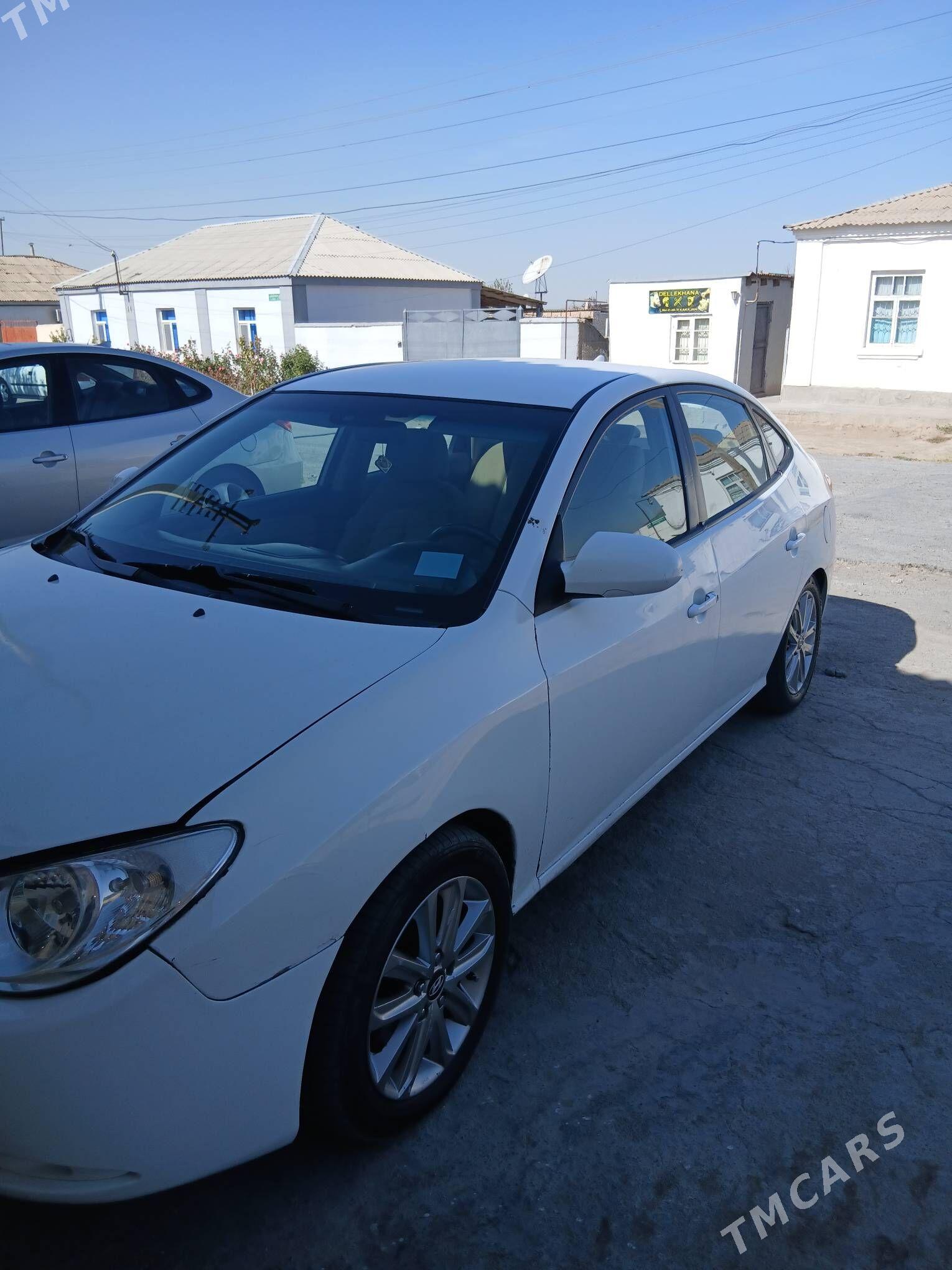 Hyundai Elantra 2010 - 107 000 TMT - Ак-Бугдайский этрап - img 3
