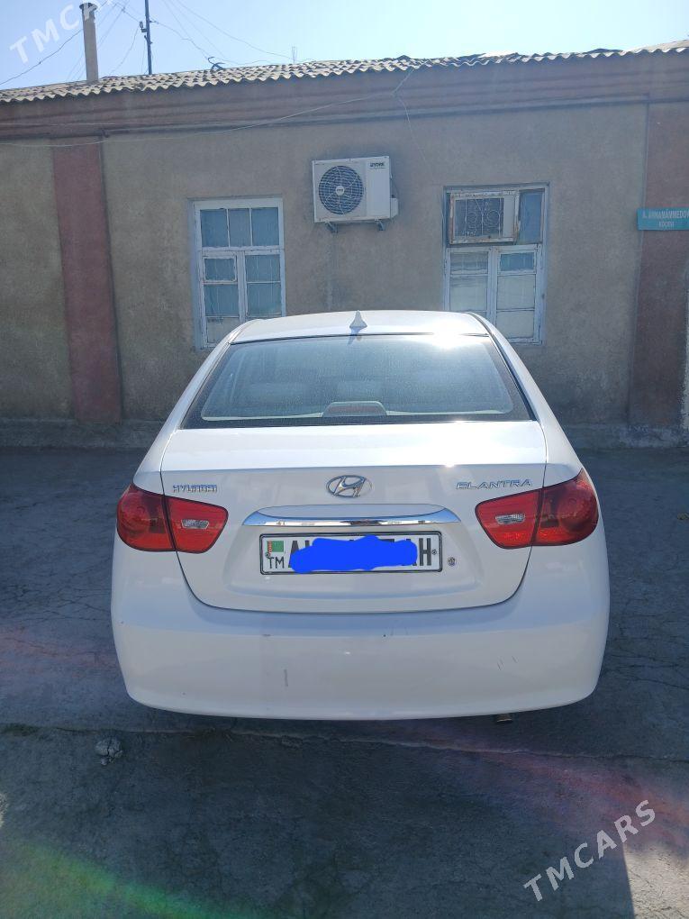 Hyundai Elantra 2010 - 107 000 TMT - Ак-Бугдайский этрап - img 4