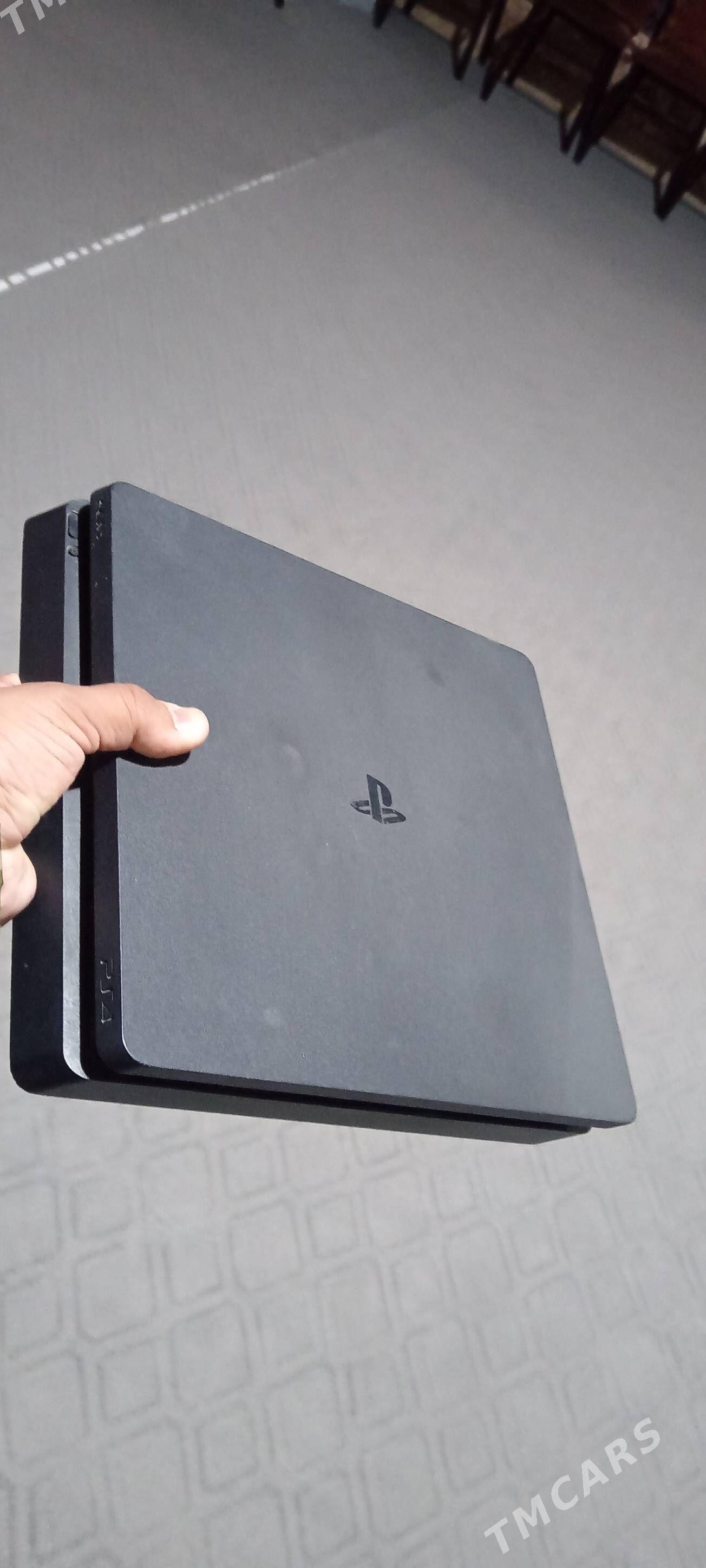 Playstation 4slim - Mary - img 2