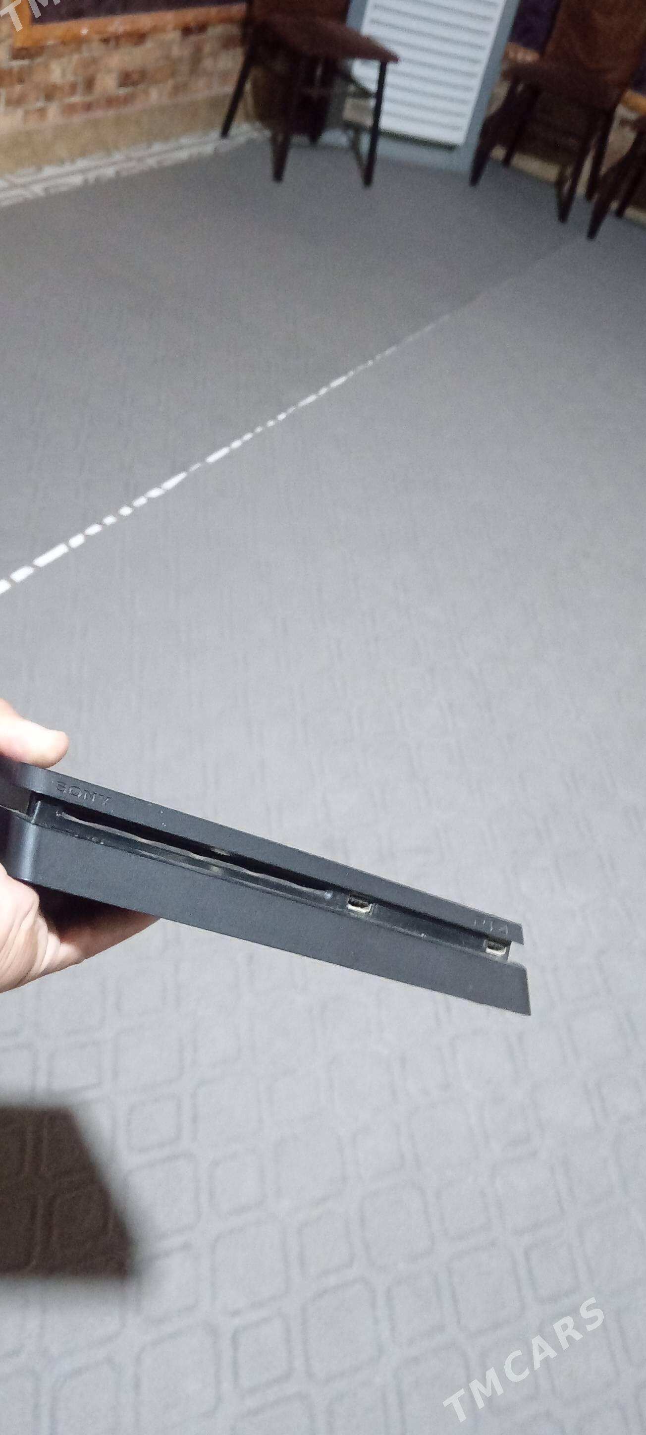 Playstation 4slim - Mary - img 3