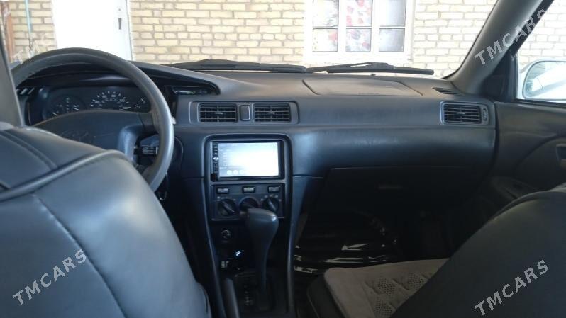 Toyota Camry 2000 - 135 000 TMT - Саят - img 5