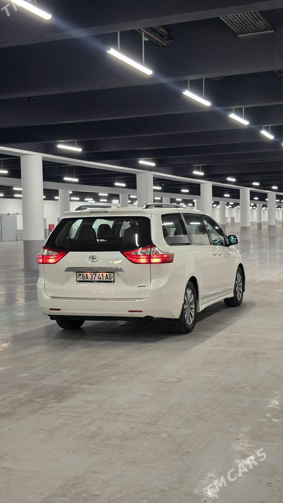 Toyota Sienna 2018 - 590 000 TMT - Aşgabat - img 3