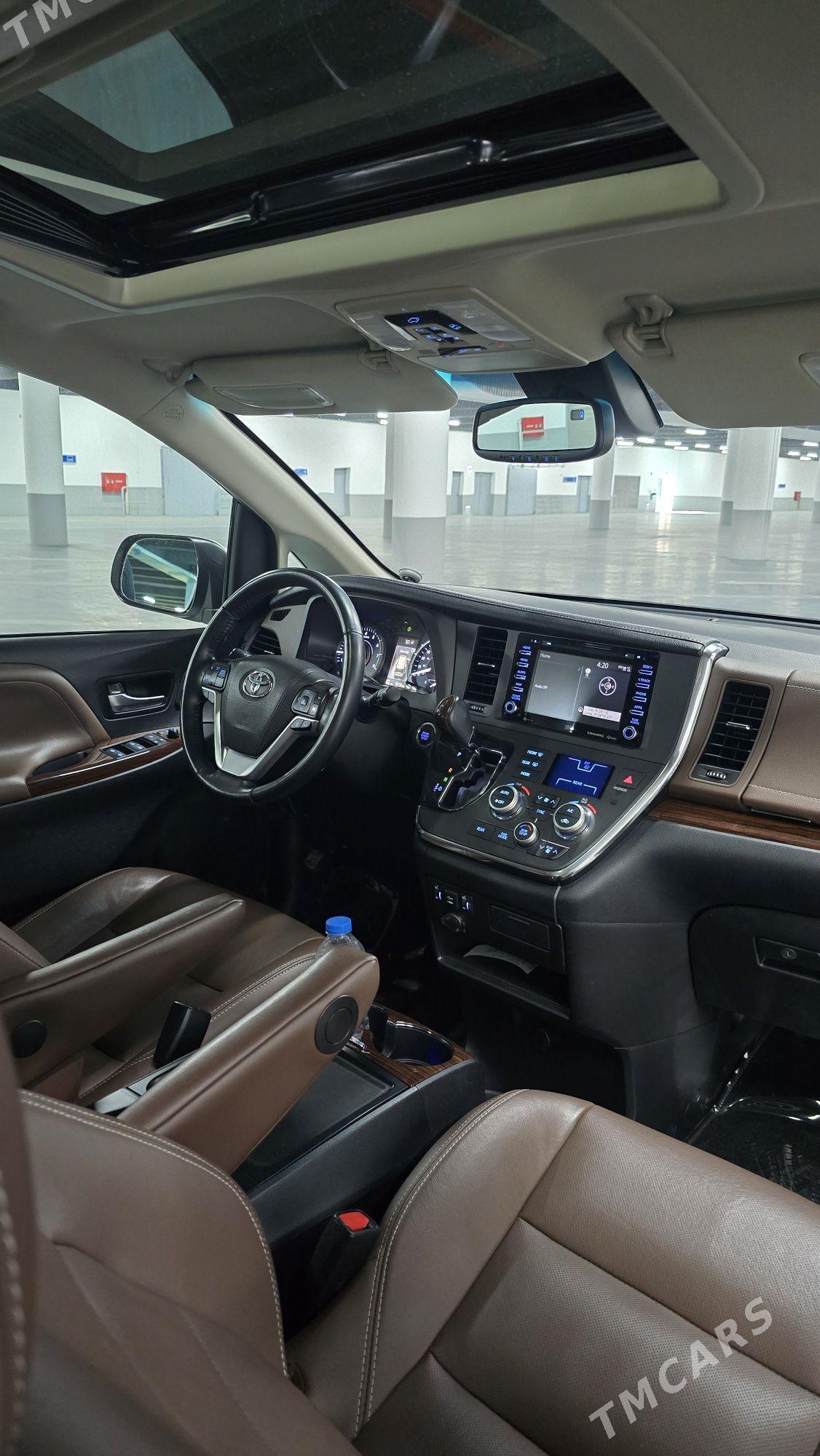 Toyota Sienna 2018 - 590 000 TMT - Aşgabat - img 5