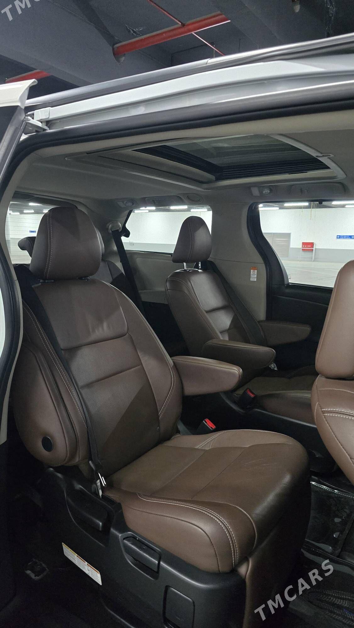 Toyota Sienna 2018 - 590 000 TMT - Aşgabat - img 6