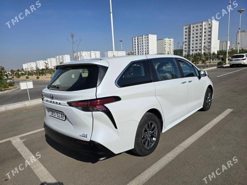 Toyota Sienna 2022 - 440 000 TMT - Ашхабад - img 4
