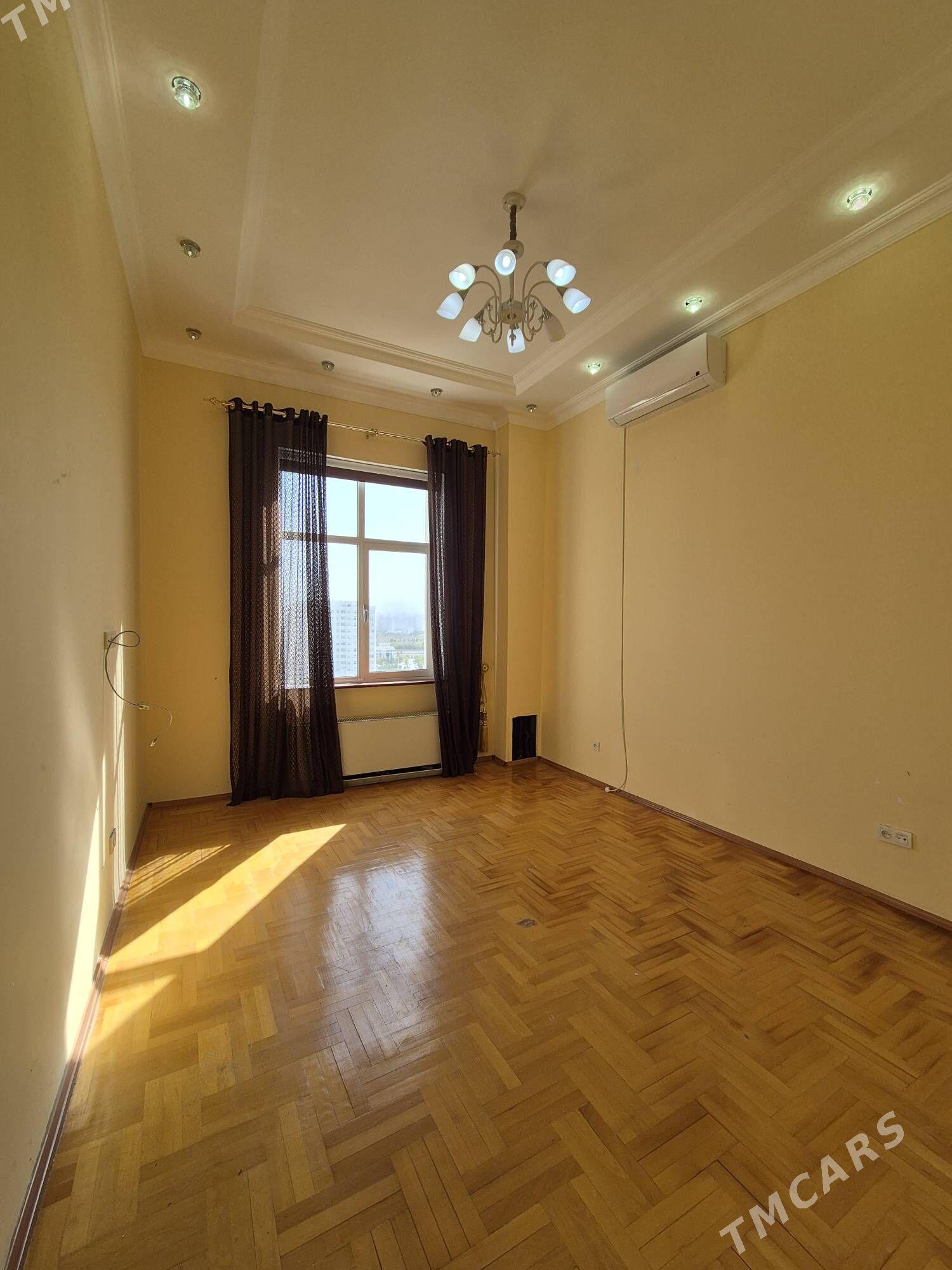 Elit 4 komnaty 9 etaj - Podwoýski köç. (Bitarap Türkmenistan şaýoly) - img 2