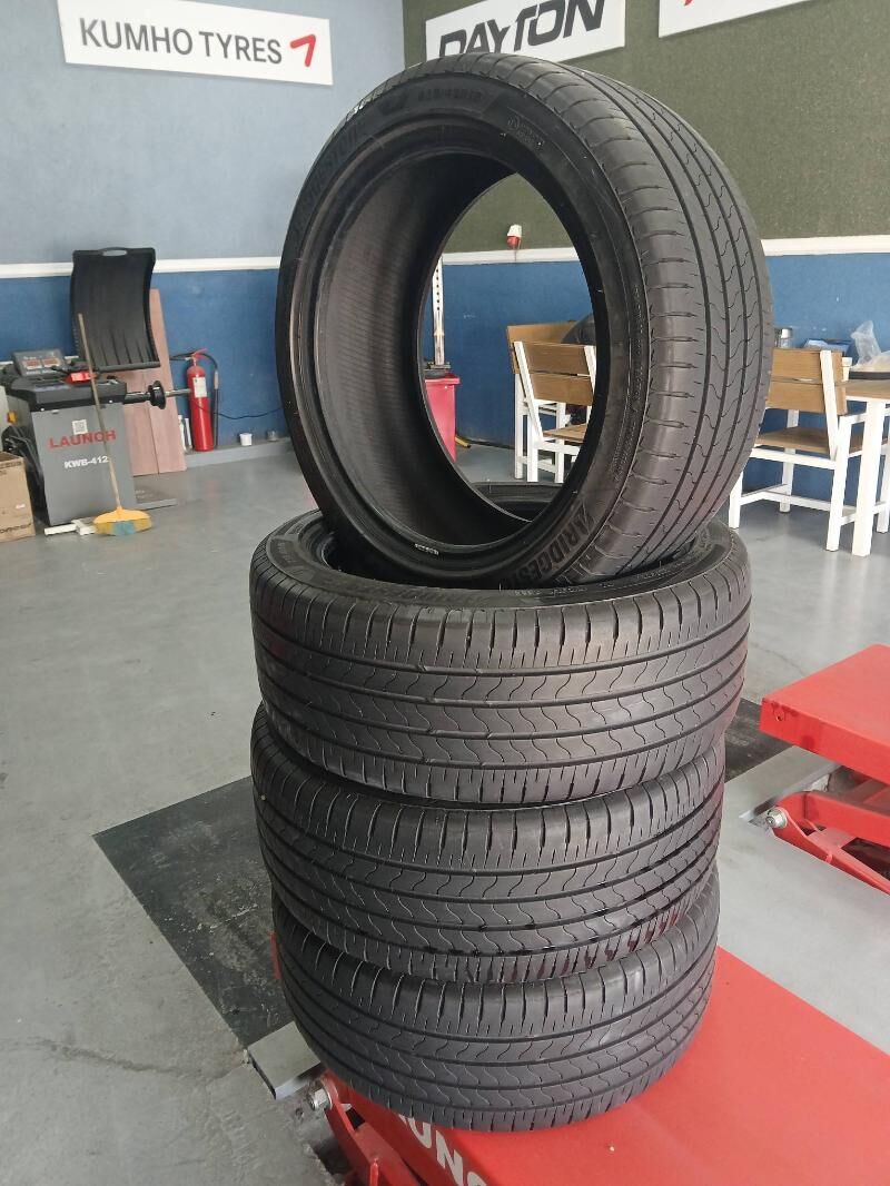 235 45 18 7 000 TMT - 11 mkr - img 1