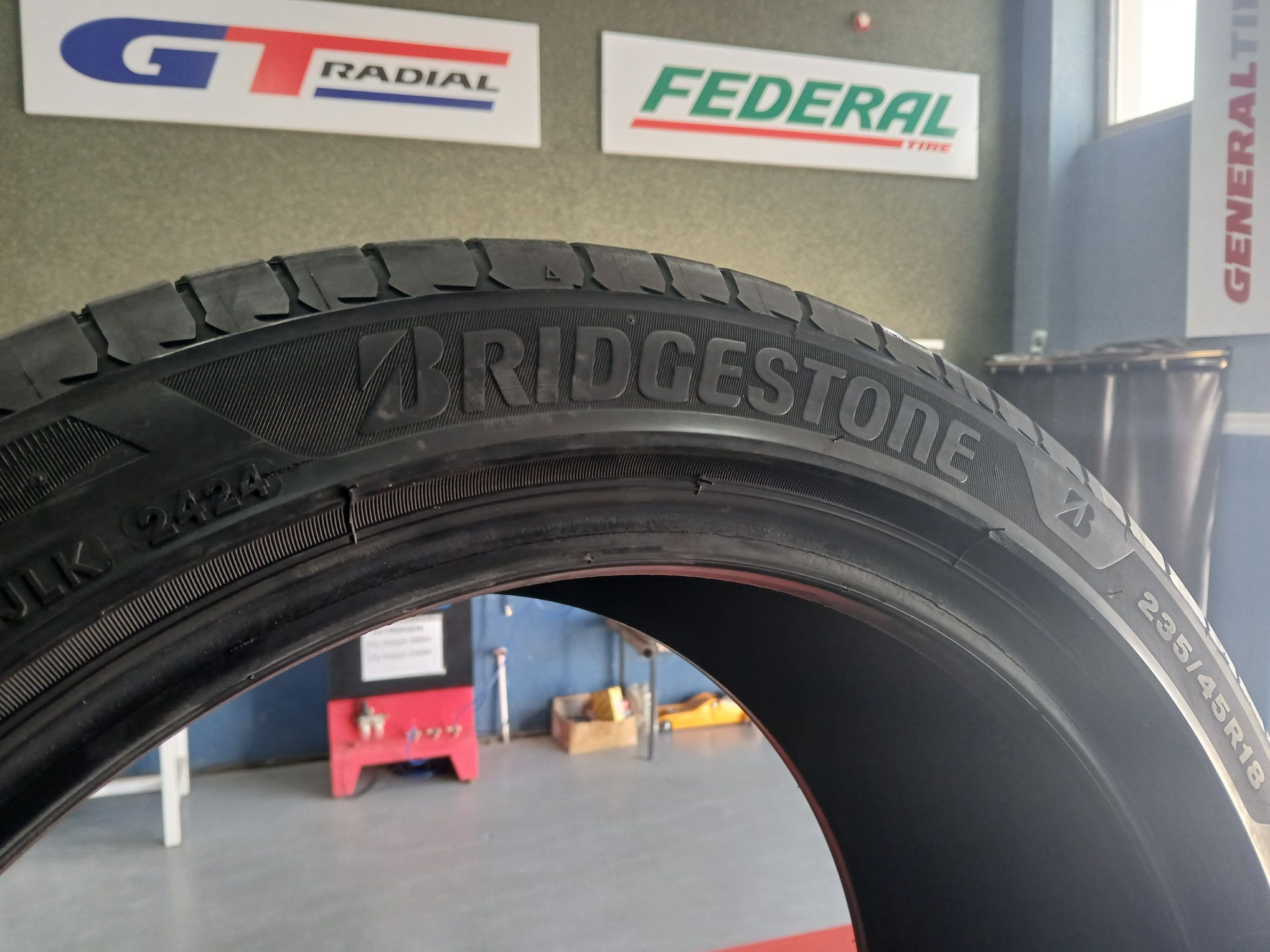 235 45 18 7 000 TMT - 11 mkr - img 5