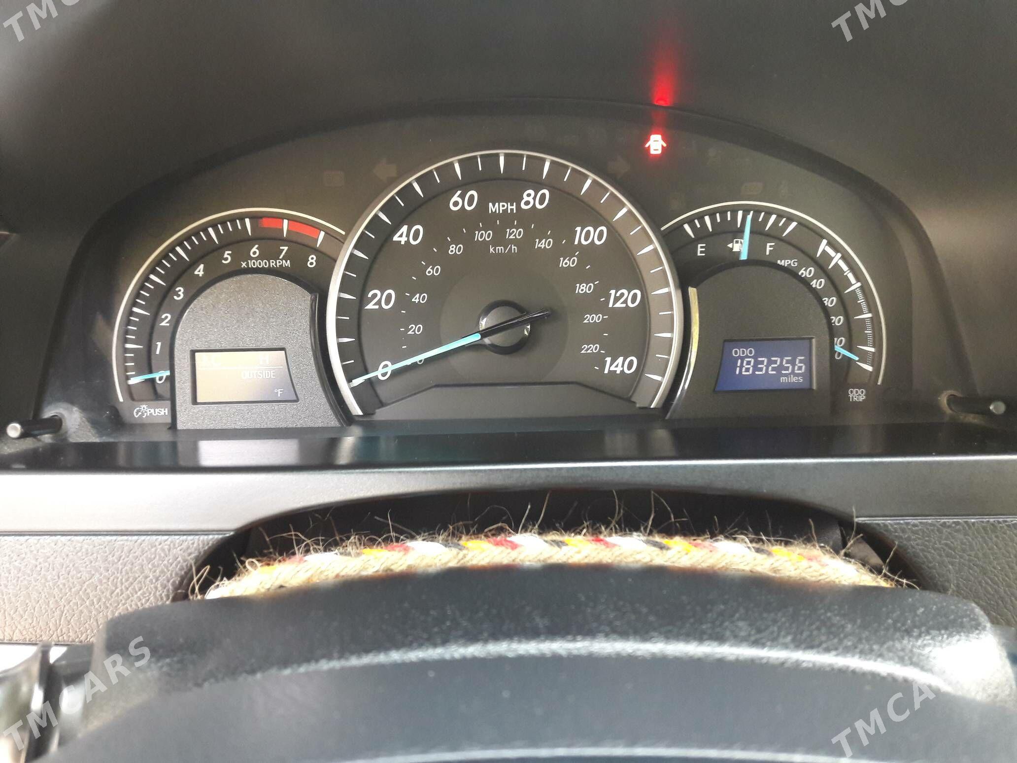 Toyota Camry 2012 - 225 000 TMT - 10 мкр - img 2