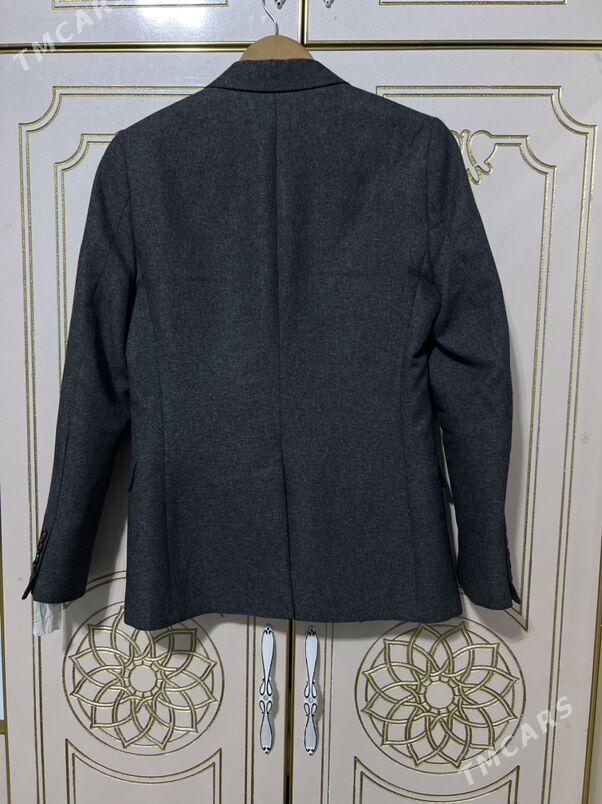 kostyum - Гурбансолтан Едже - img 2