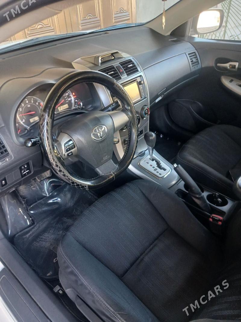 Toyota Corolla 2013 - 180 000 TMT - Дашогуз - img 5