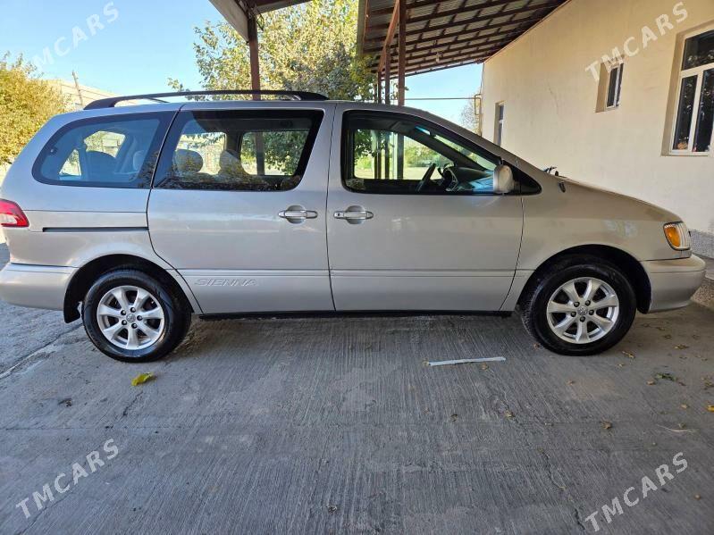 Toyota Sienna 2002 - 200 000 TMT - Туркменабат - img 4