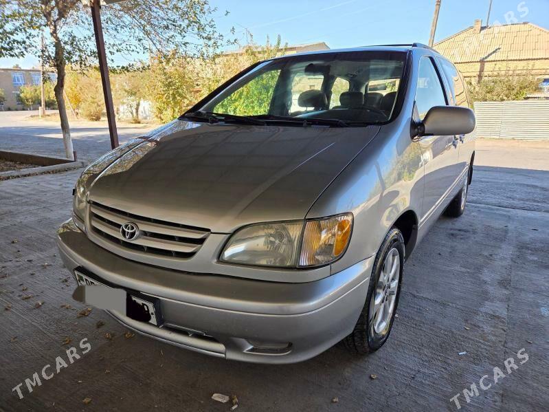 Toyota Sienna 2002 - 200 000 TMT - Туркменабат - img 1