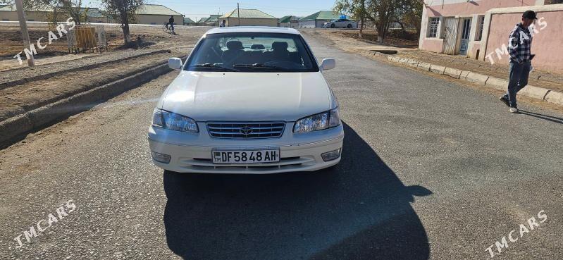 Toyota Camry 2001 - 145 000 TMT - Ёлётен - img 1