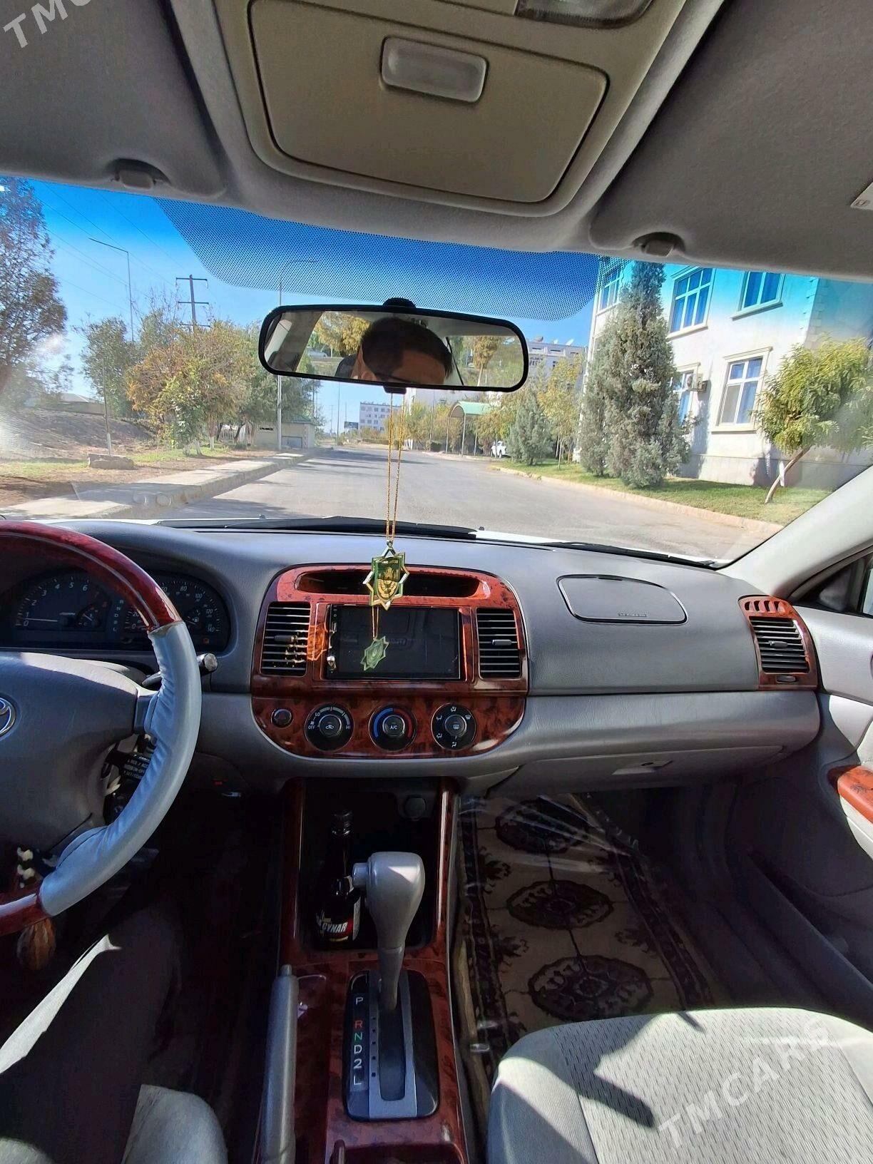 Toyota Camry 2005 - 180 000 TMT - Мары - img 1