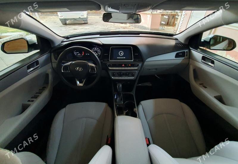 Hyundai Sonata 2018 - 210 000 TMT - Podwoýski köç. (Bitarap Türkmenistan şaýoly) - img 8