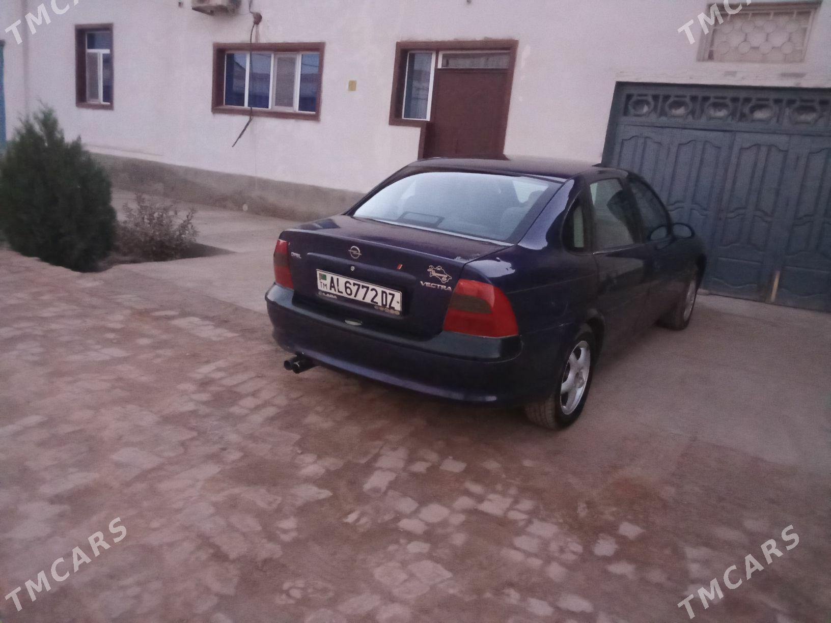 Opel Vectra 1997 - 50 000 TMT - Гурбансолтан Едже - img 3
