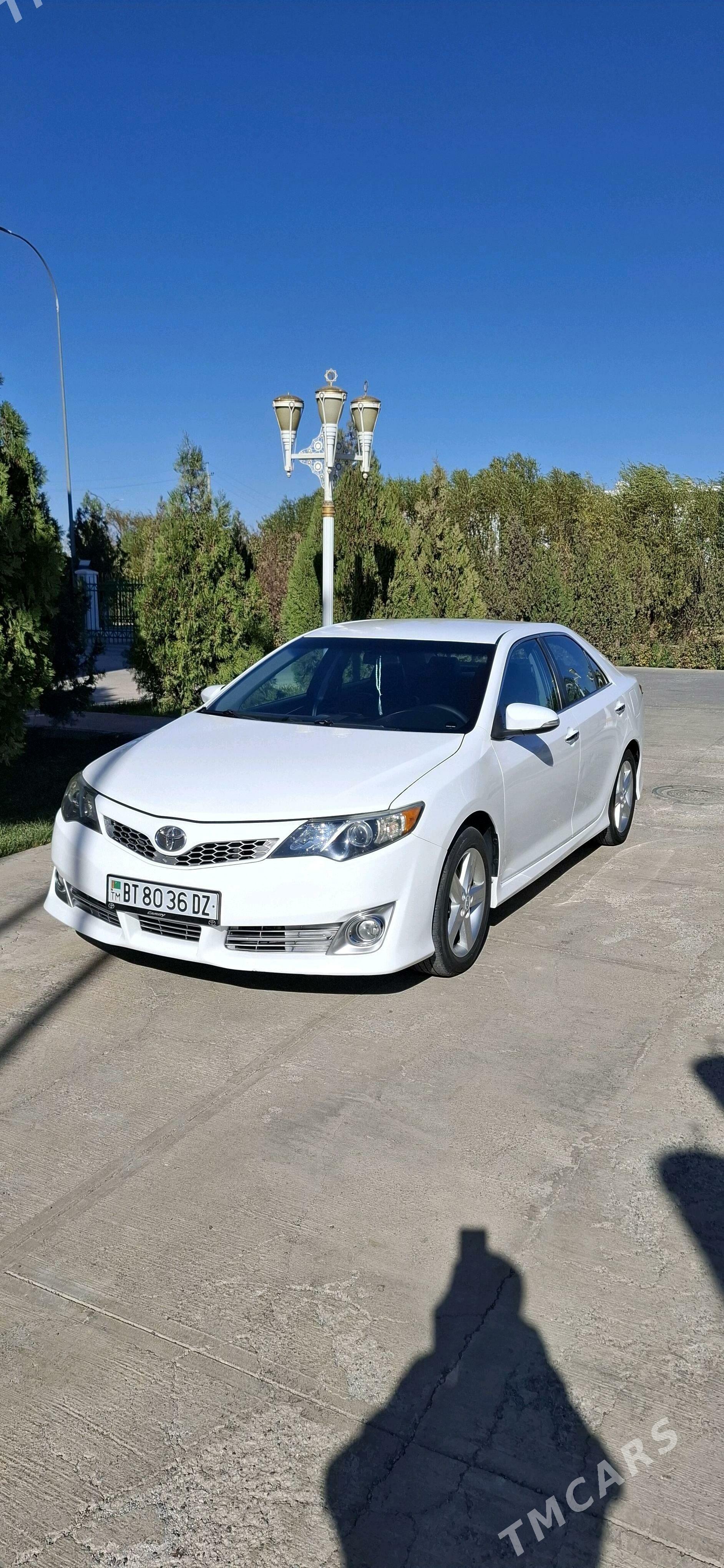 Toyota Camry 2012 - 250 000 TMT - Дашогуз - img 1