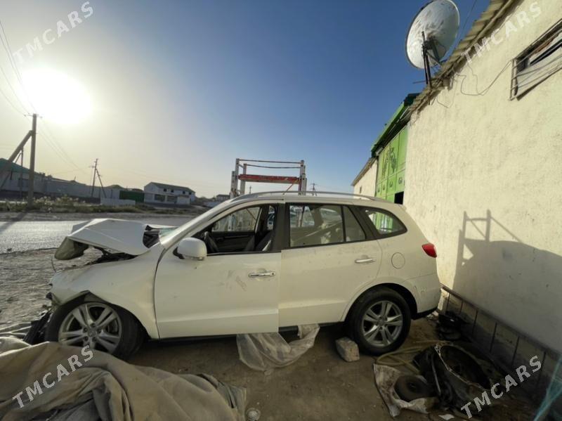 Hyundai Santa Fe 2010 - 70 000 TMT - Гарадамак - img 1