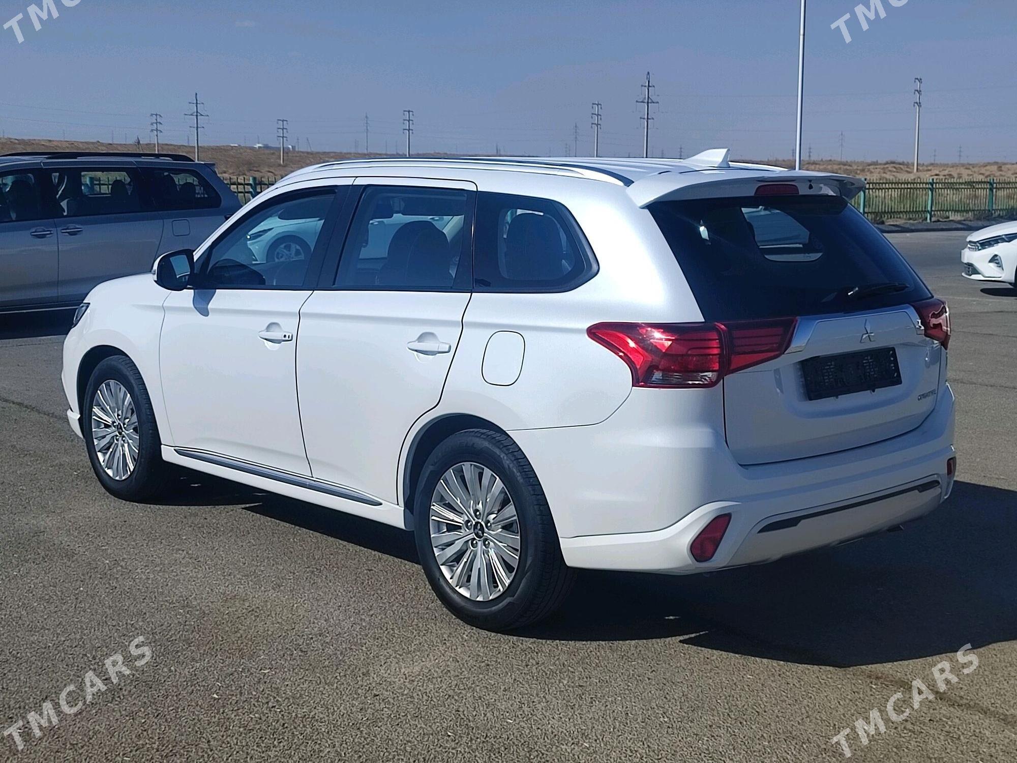 Mitsubishi Outlander 2023 - 305 000 TMT - Akdepe - img 3