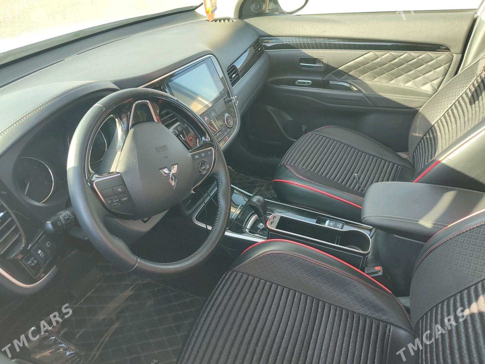 Mitsubishi Outlander 2023 - 305 000 TMT - Akdepe - img 9