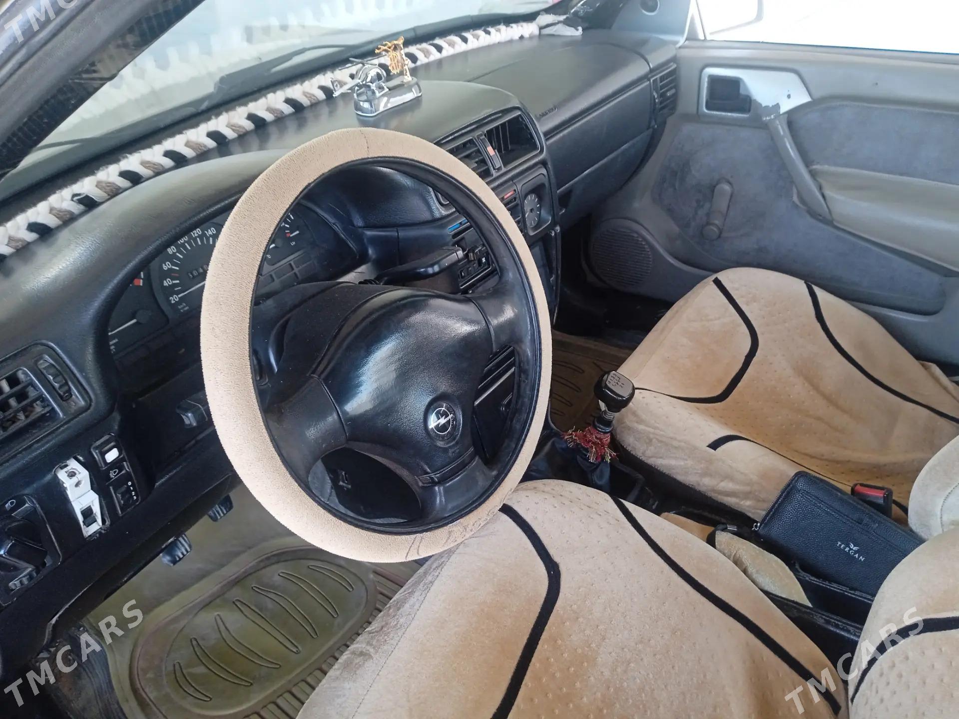 Opel Vectra 1992 - 24 000 TMT - Керки - img 5