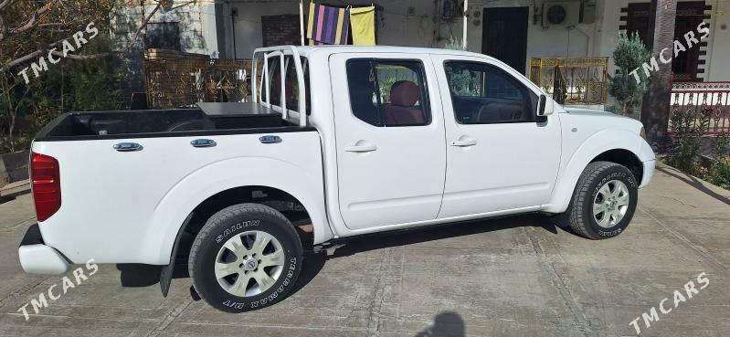 Nissan Navara 2007 - 145 000 TMT - Балканабат - img 1