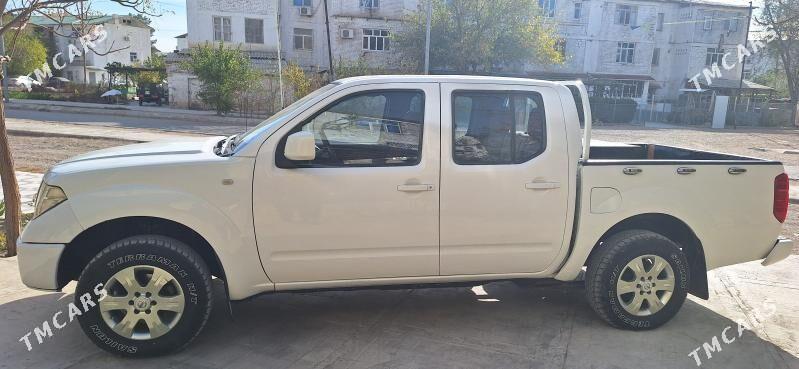 Nissan Navara 2007 - 145 000 TMT - Балканабат - img 3