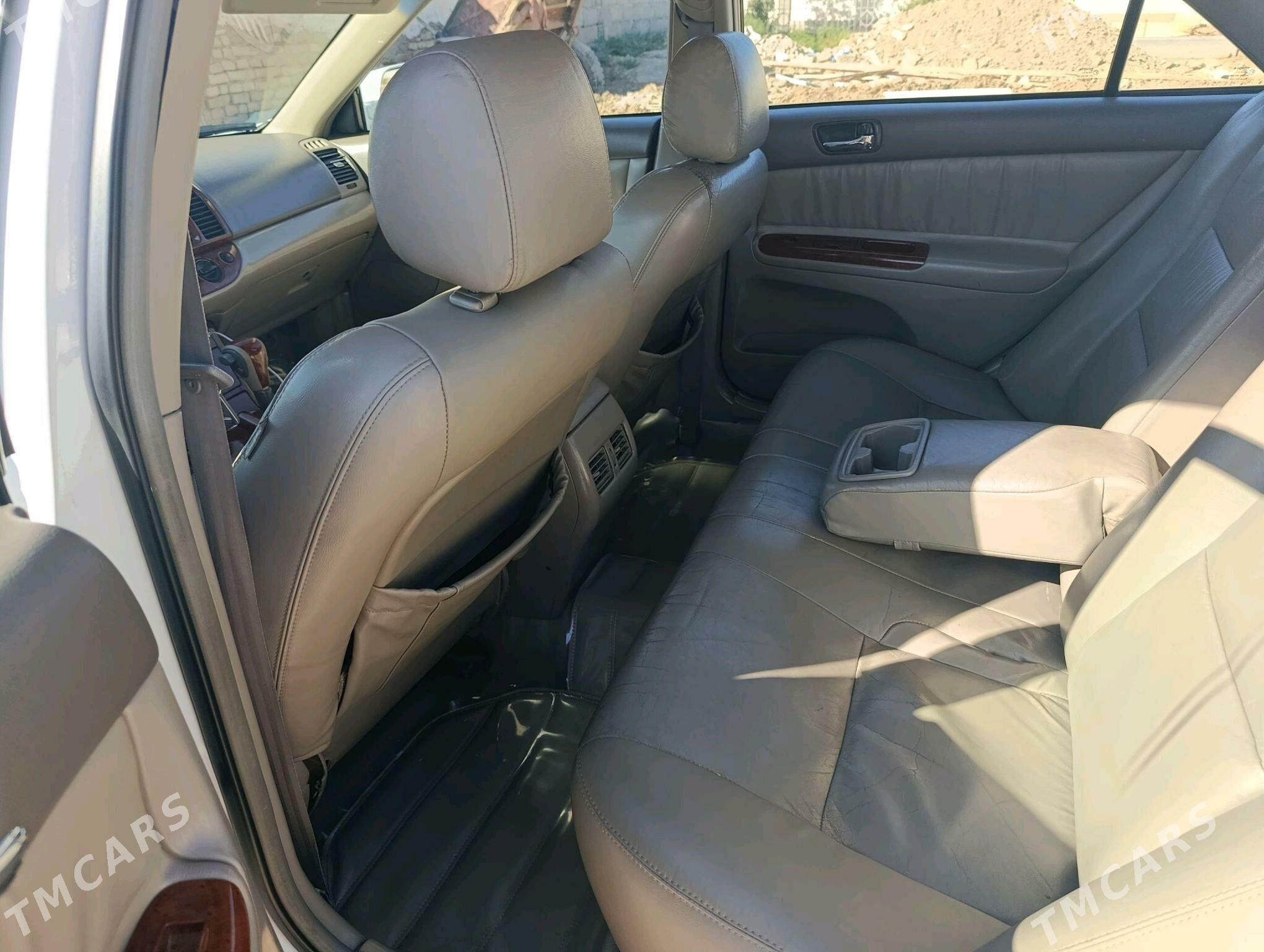 Toyota Camry 2005 - 160 000 TMT - Sarahs - img 5