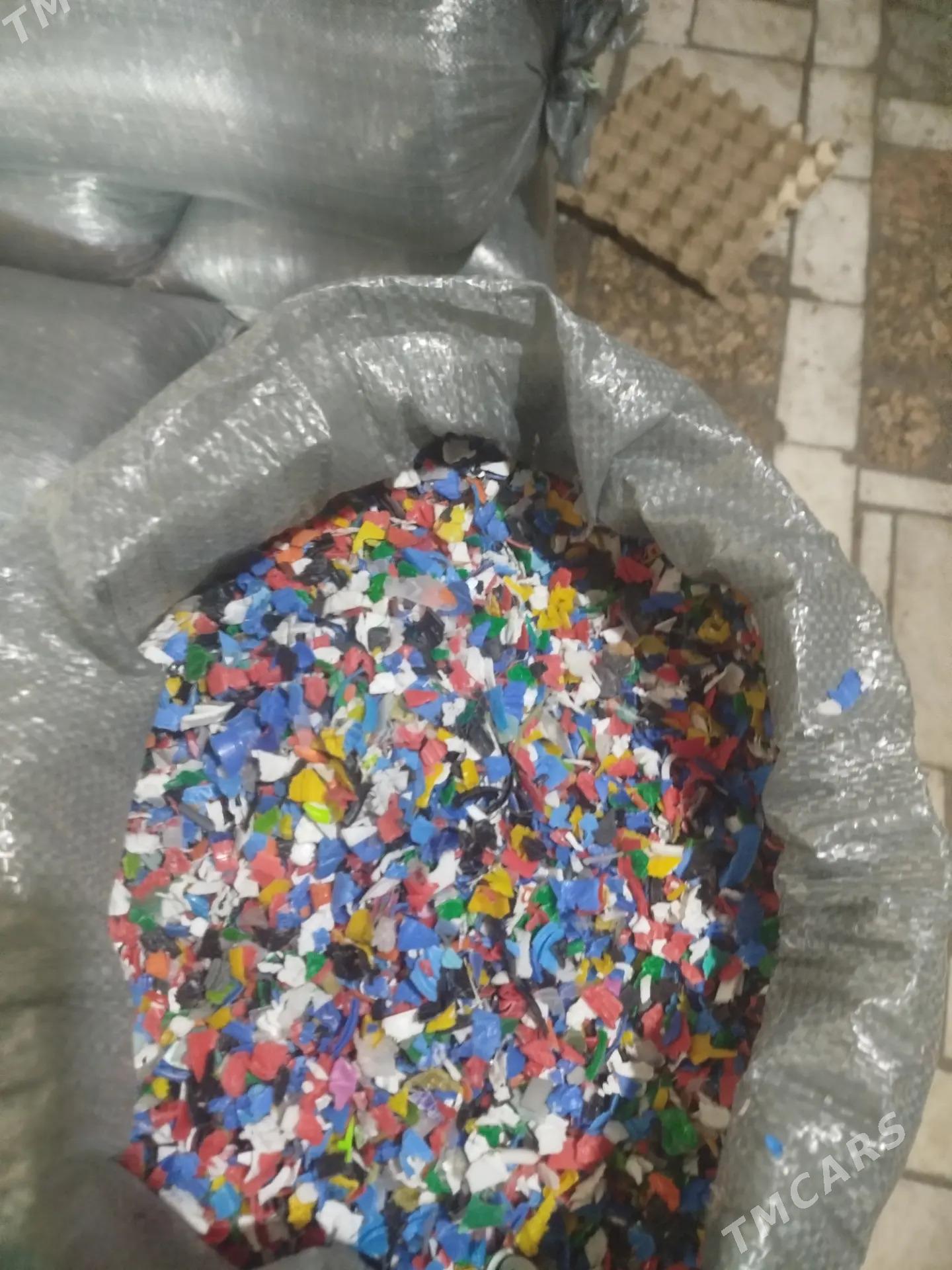 Plasmas Пластмассы - Büzmeýin - img 2